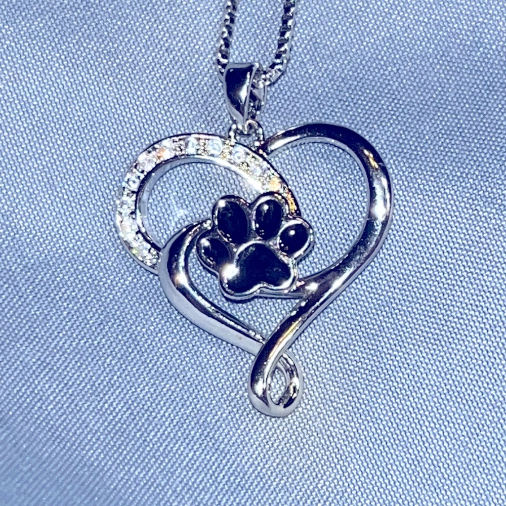 Silver heart crystals & black paw print necklace shiny chain NEW BEAUTIFUL - Picture 6 of 8